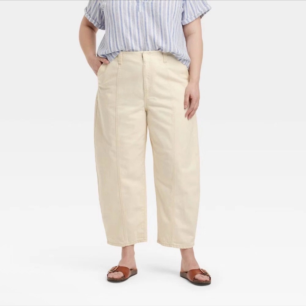 Source Unknown Cream Cropped Pants - image 1